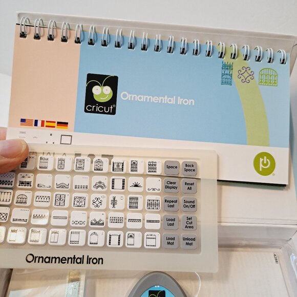 Cricut Ornament Iron Cricut Die Cut - Picture 7 of 8